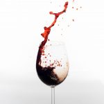 Flüssigkeit (Wein) im Weinglas